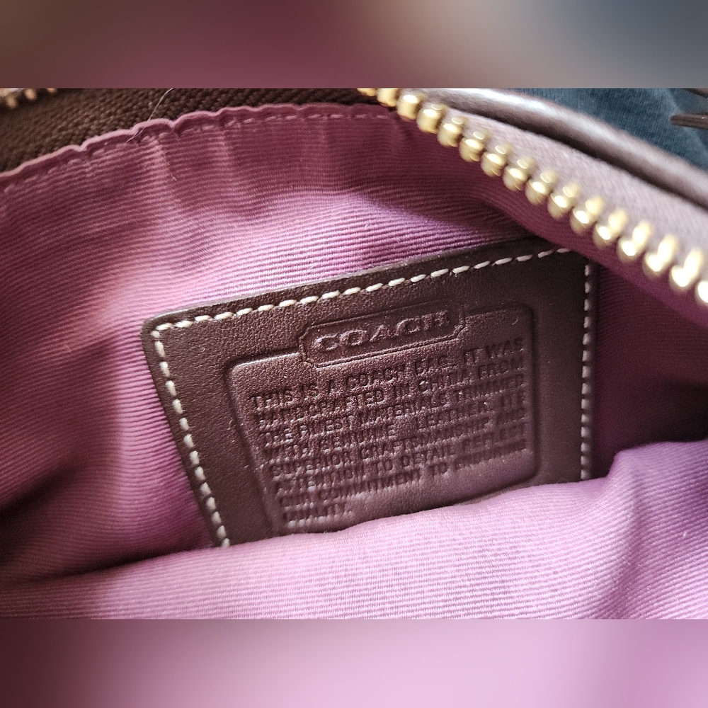 Coach bag patchwork leather suede signature purse in side. - Picture 6 of 8